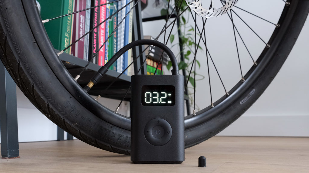 Test – Xiaomi Mi Portable Electric Air Compressor 2, la pompe moderne -  Transition Vélo