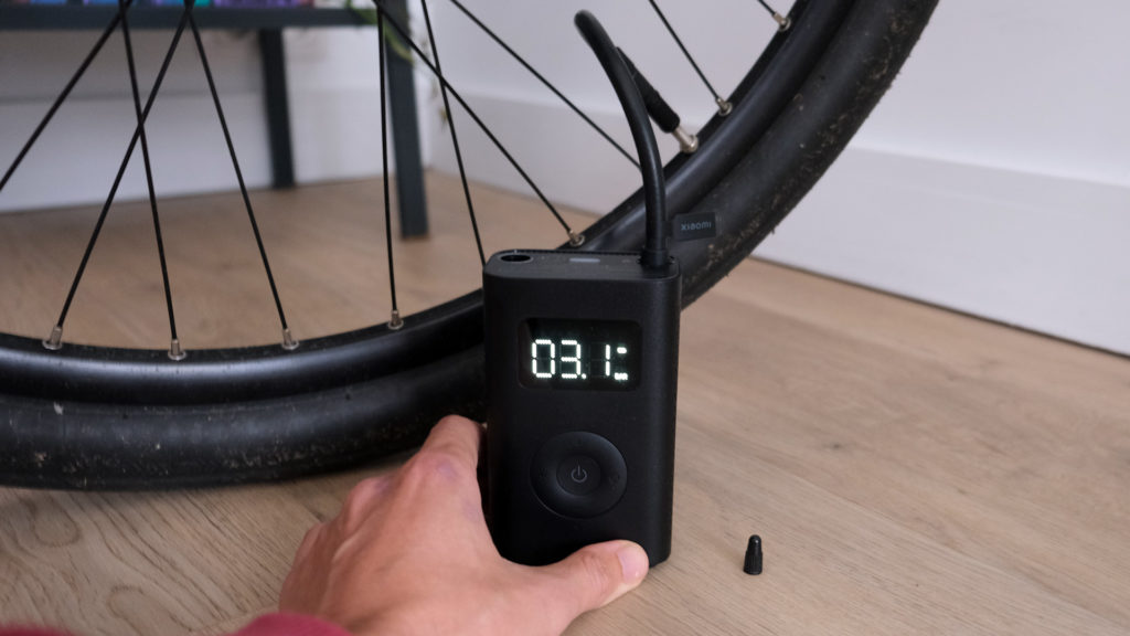 Test – Xiaomi Mi Portable Electric Air Compressor 2, la pompe moderne -  Transition Vélo