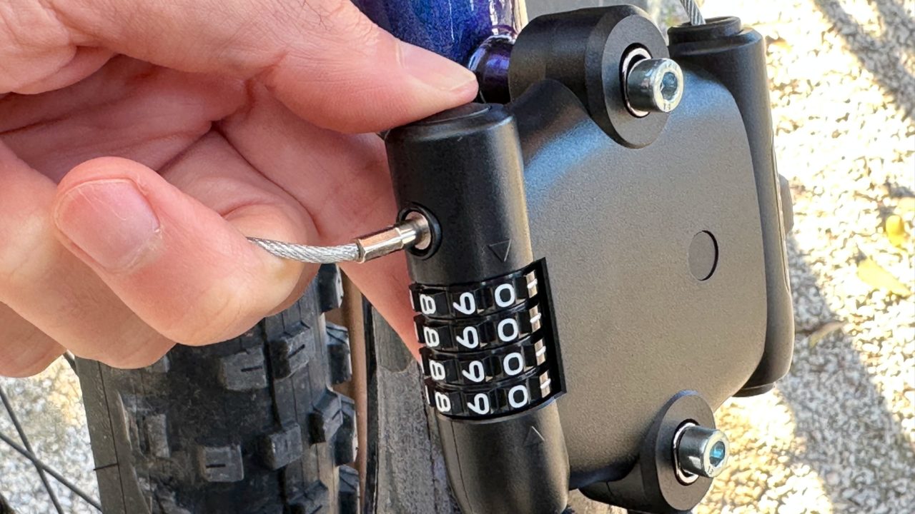 Antivol à câble extensible - SportFlex 2504 - antivol de vélo à monter sous le Antivol à câble extensible - SportFlex 2504 - antivol de vélo à monter sous le