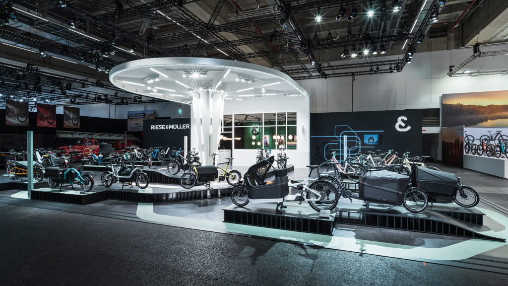 Le stand Riese & Müller sur l'Eurobike 2024.