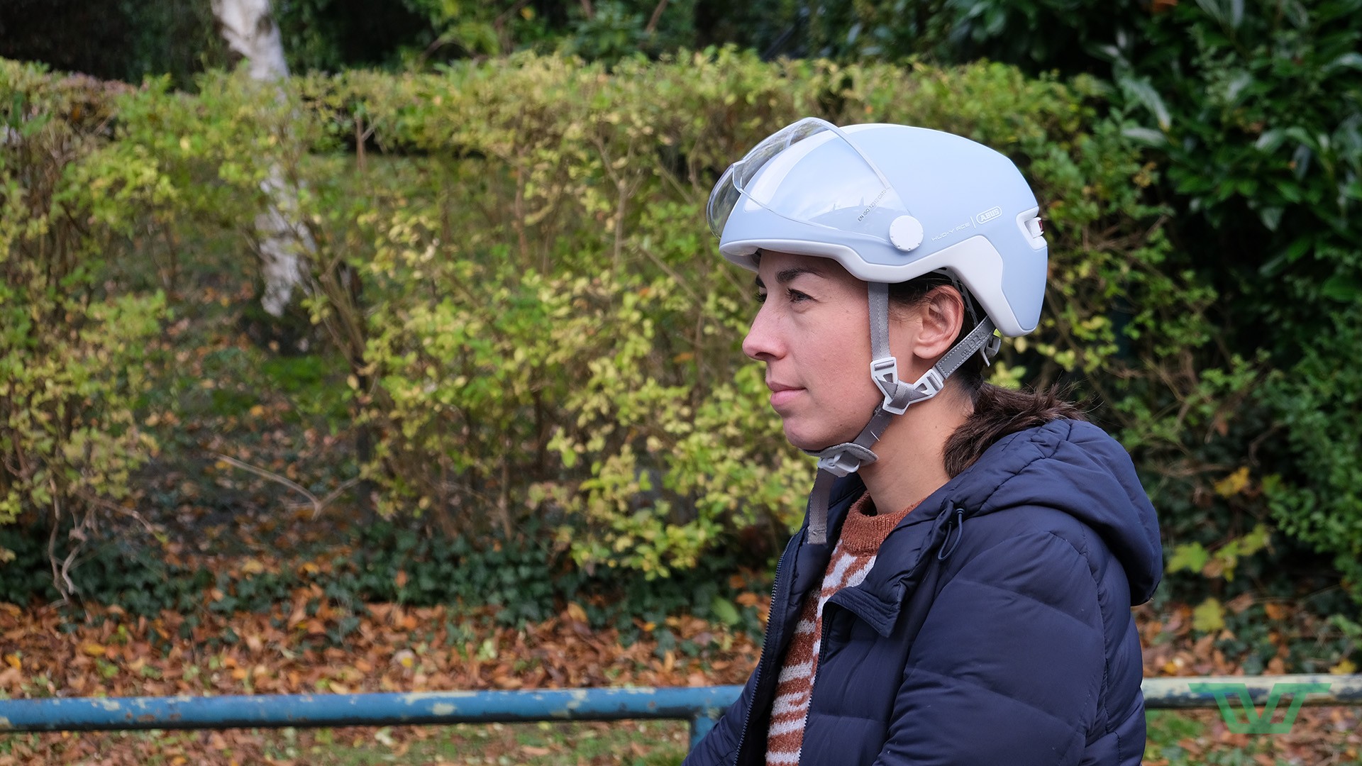 Abus Hud-Y Ace - Casque vélo urbain Shiny White L (57 - 61 cm) pas cher
