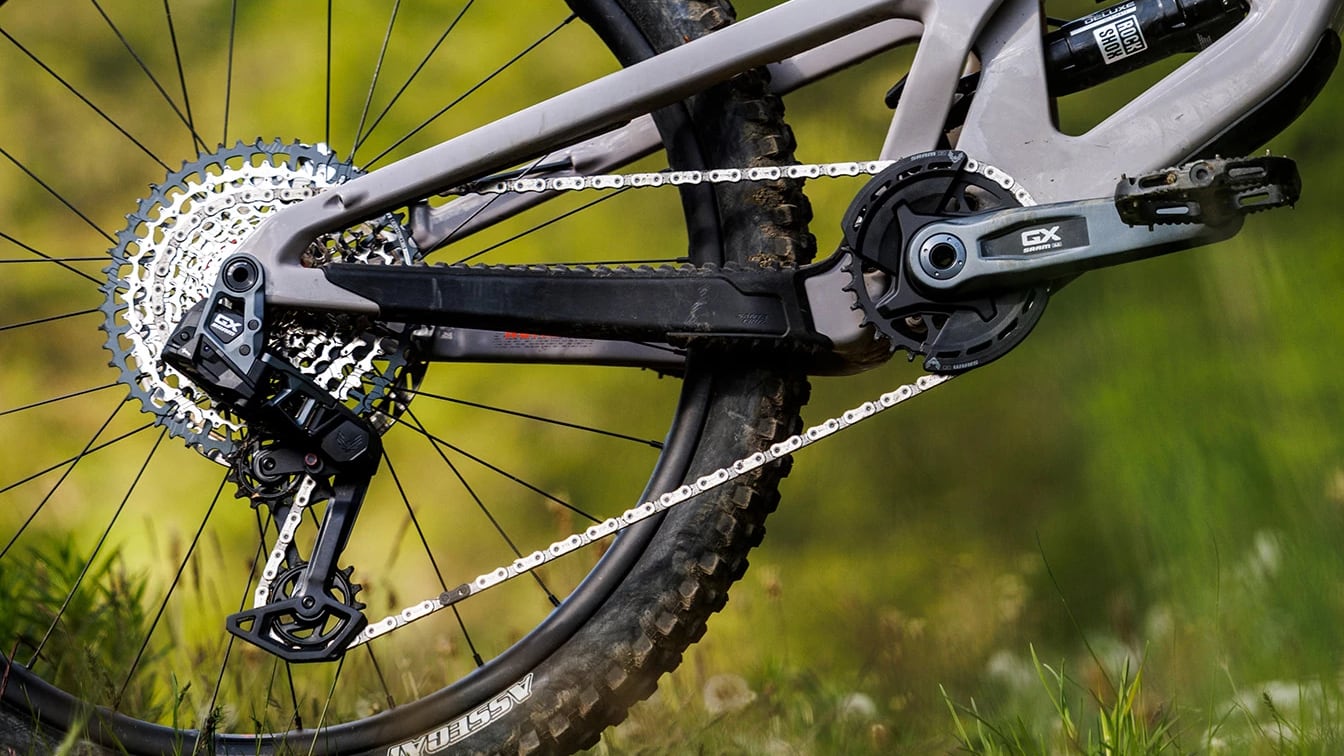 SRAM propose un kit de mise pour convertir un dérailleur mécanique T-Type en dérailleur électronique