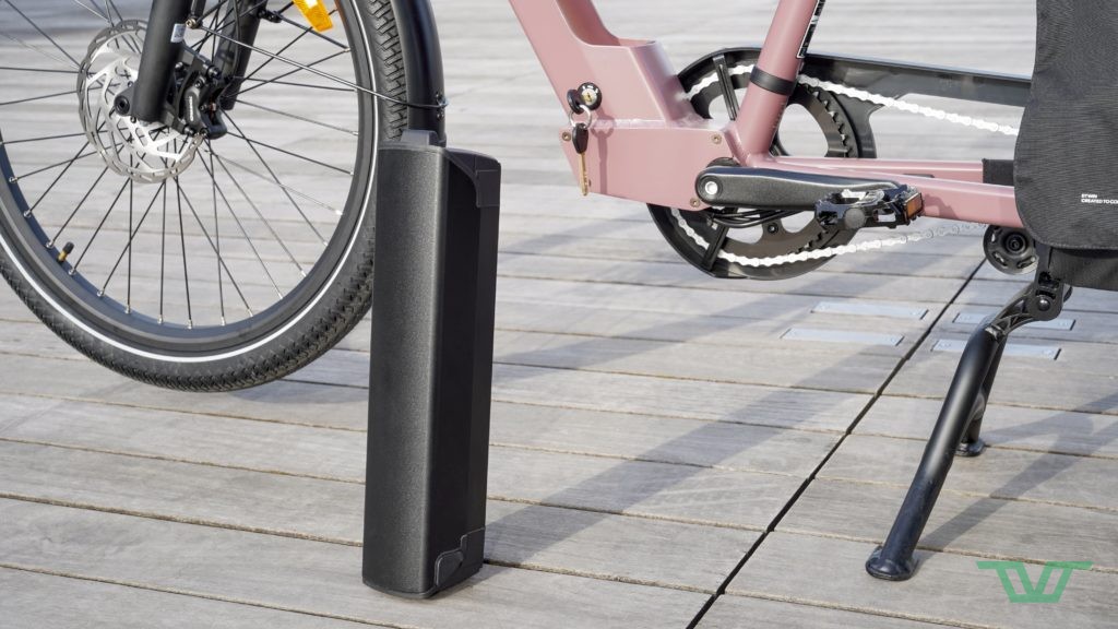 La batterie du vélo cargo électrique Decathlon Btwin E-Three.